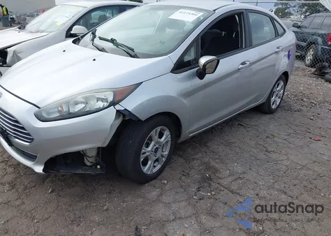 2015 Ford Fiesta Se из США, поврежденный, VIN 3FADP4BJ9FM218962